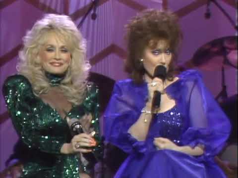 Dolly Parton and Loretta Lynn sing a Medley of Lynn's Hits | Live on Dolly! (TV Series) 1988