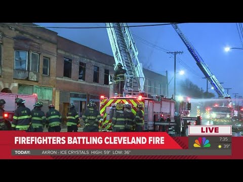 Crews battle fire at building in Cleveland - YouTube