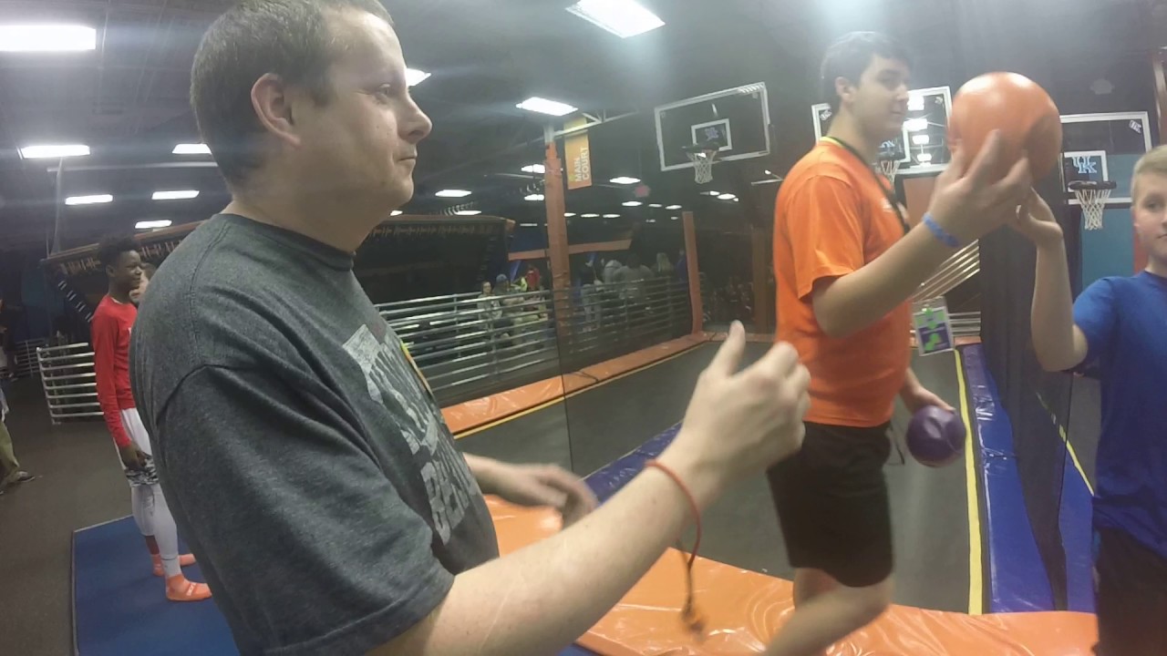 Dunking on trampolines at sky zone in Lexington Kentucky YouTube