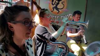 The Shotgun Jazz Band with Chloe Feoranzo - "All the Girls Go Crazy" chords