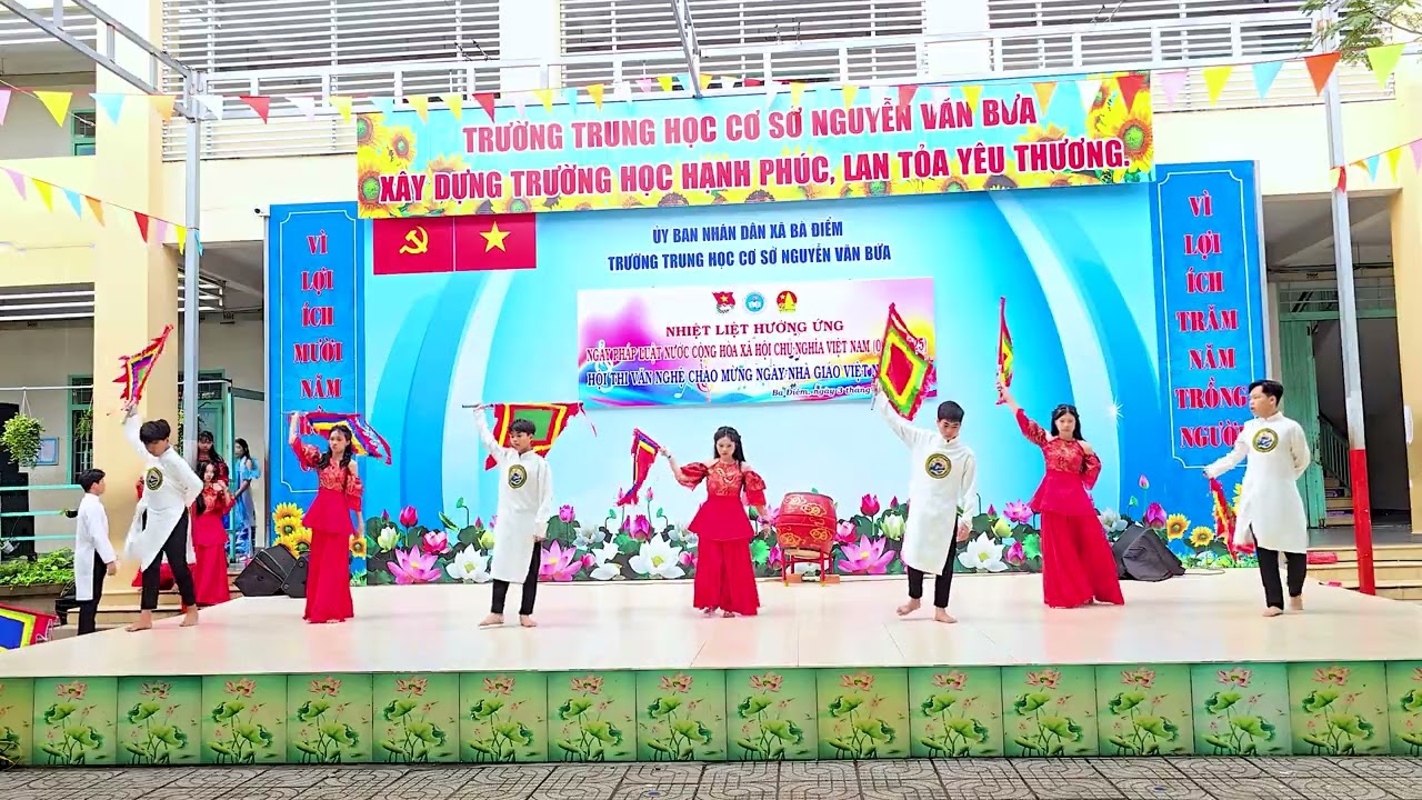 Trống Cơm - Lớp 9.3 | Trường THCS Nguyễn Văn Bứa | Thầy Tài Tiếng Anh