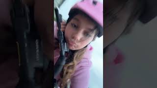 E bike / no makeup / lip sync