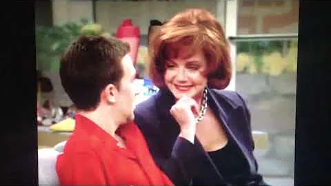Gary Kisses Bud Bundy (in Shoe Store) ~ "Looks goo...
