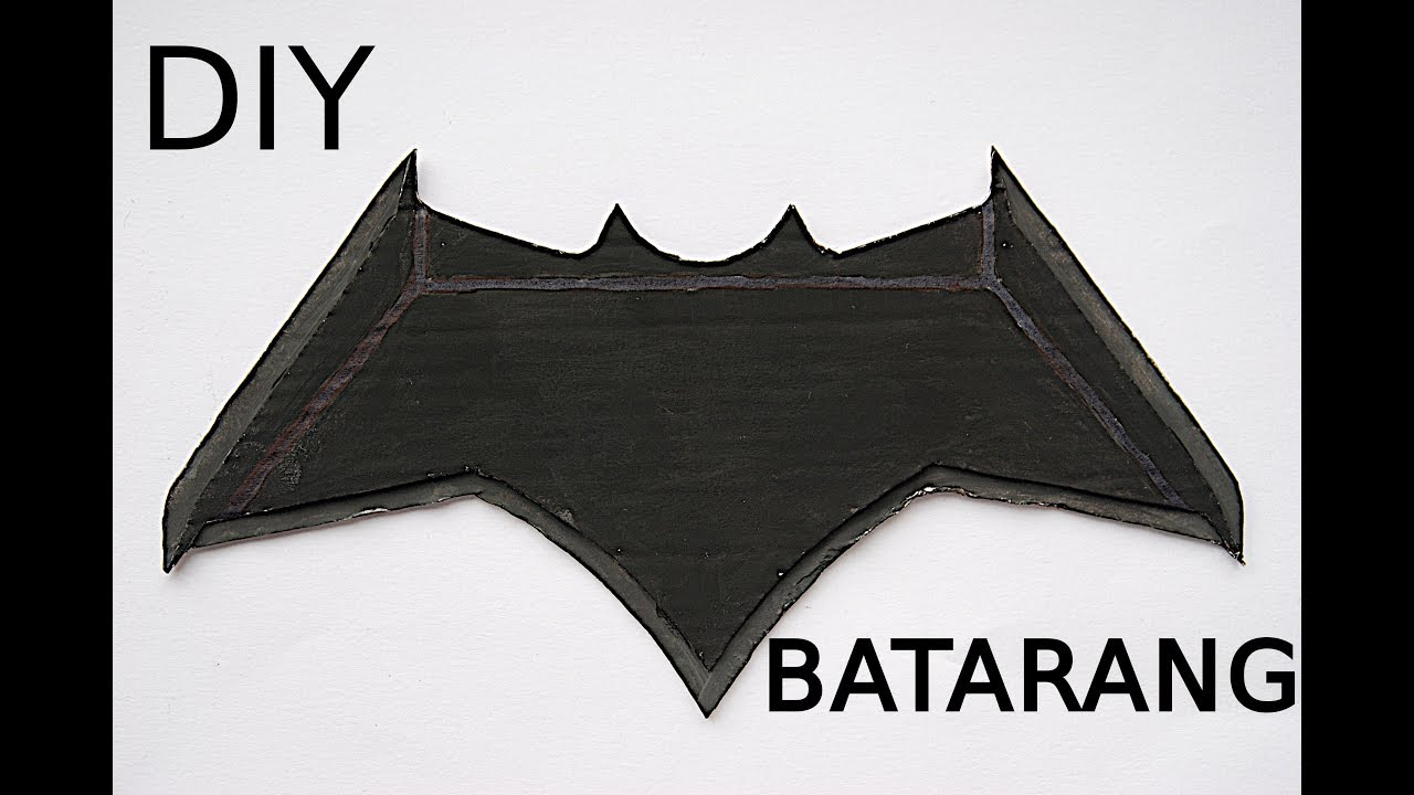 How to make a BATMAN BATARANG (Ben Affleck ) AT HOME USING CARDBOARD -  YouTube