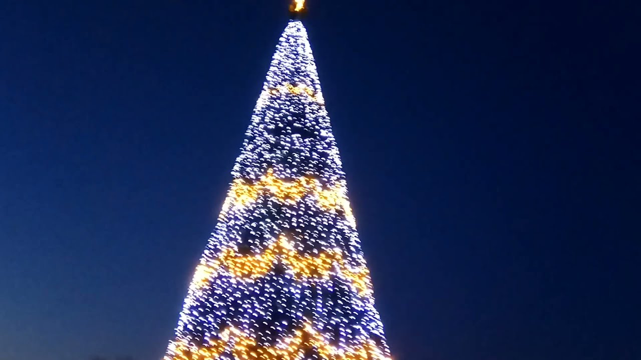 Открытие Новогодней Ёлки в Славянске 19.12.2019 - Самая красивая елка ...