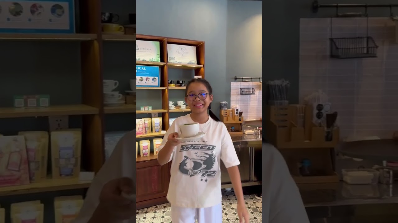 ដល់ថ្នាក់ងើបចេញពីតុទៅសួររកមុខអ្នកធ្វើ 😧