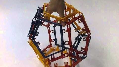 Polyhedra With Articulated Faces : Dodecahedron