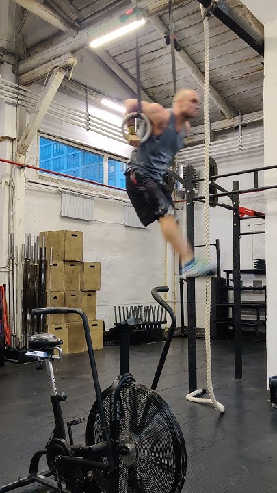 Выходы на кольцах+ байк #crossfit #офп #кроссфит - YouTube