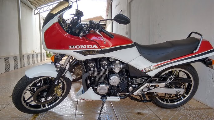 Rodolfinho da Z- Testando Honda CBX 750 F - GRENÁ 1989 - 7 GALO. 