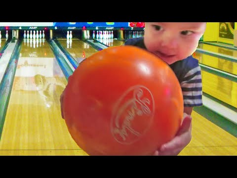 BABY BOWLING FOR THE FIRST TIME