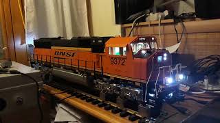 USA Trains BNSF SD70MAC with ESU LokSound XL v5.0 sound decoder