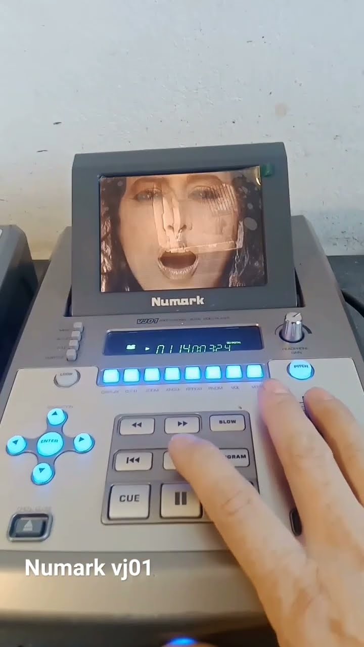 Numark VJ01 dvd dj - YouTube