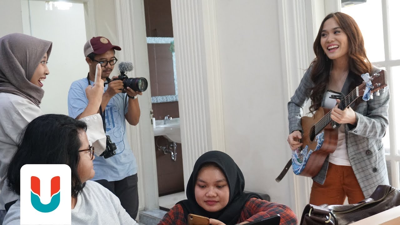 Sheryl Sheinafia Ngamen di kumparan | #Tamunyakumparan