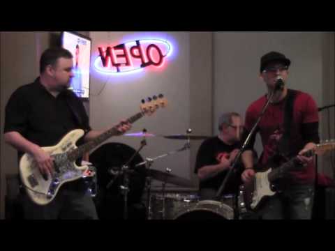 Monkey Hill - "Tulsa Time" -  Live @ Vino's 305 - Jonesboro, Arkansas