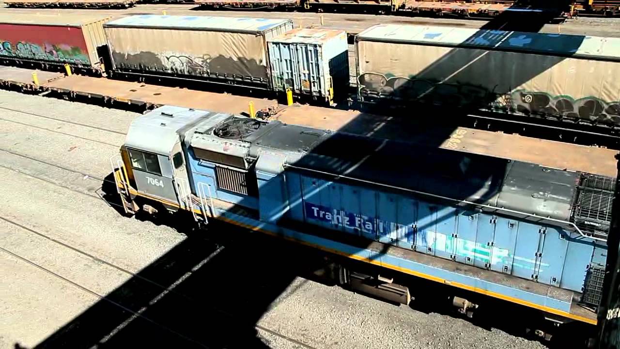 DFT 7064 sits Waiting to Depart Westfield Yards