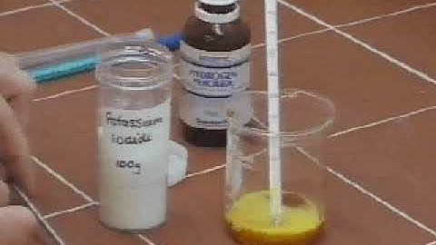 PHẢN ỨNG GIỮA KALI IOTUA (KI) VÀ HIDRO PEOXI (H2O2) ll Ông giáo dạy hóa