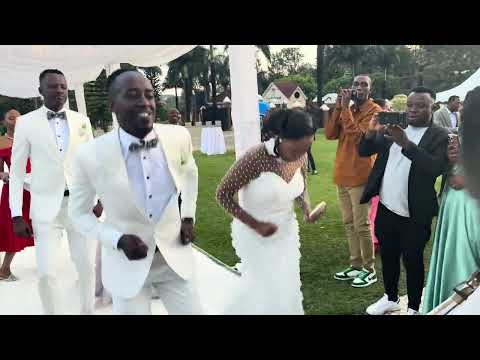 🔥🔥👌 Reba ukuntu ubukwe bwa Didi bubaye Igitaramo hamwe nabayumbe 🎹🔥🥰👌