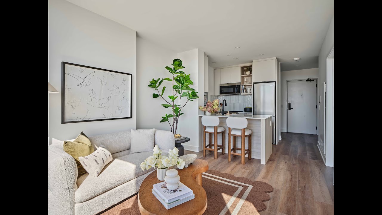 Centrepointe Union T-01