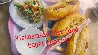 Вьетнамская кухня. Вьетнамский фаст-фуд.  Багет на завтрак. / Vietnamese fast food baget cooking