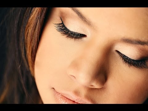 How to apply eye makeup tutorial as kim kardashian