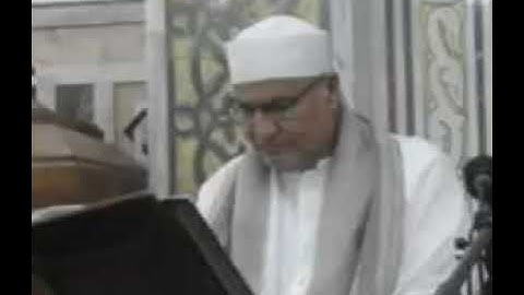 ومن أظلم ممن ذكر بآيات ربه فأعرض عنها ونسي ما قدمت يداه إنا جعلنا على قلوبهم أكنة أن يفقهوه