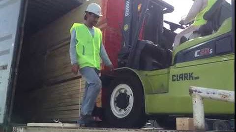 How to safely and quickly unload timber from containers ! Free education !