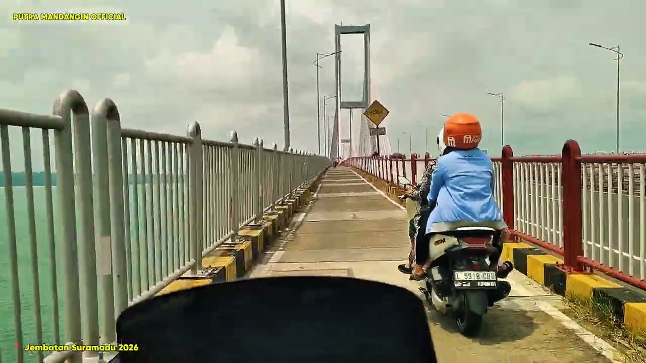 MELINTASI JEMBATAN TERPANJANG DI INDONESIA 