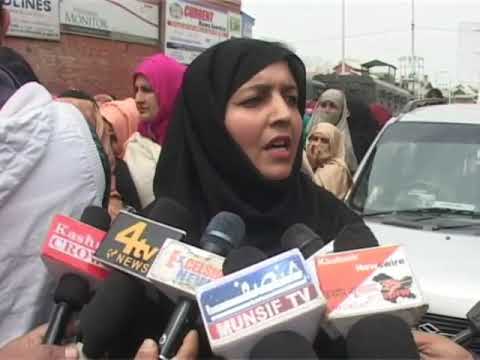 Pakistani wives of surrendered Kashmiri militants stage protest in Srinagar: Scores of Pakistani wom