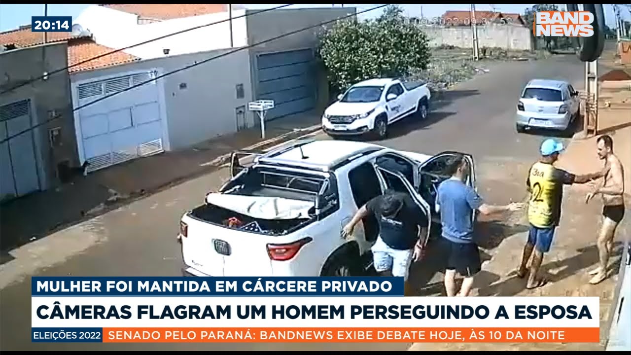 Câmeras flagram homem perseguindo a esposa em Minas Gerais