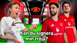 Download Lagu Hur många Manchester United spelare kan signera min tröja under 24 timmar? MP3 Download Lagu Hur många Manchester United spelare kan signera min tröja under 24 timmar? MP3