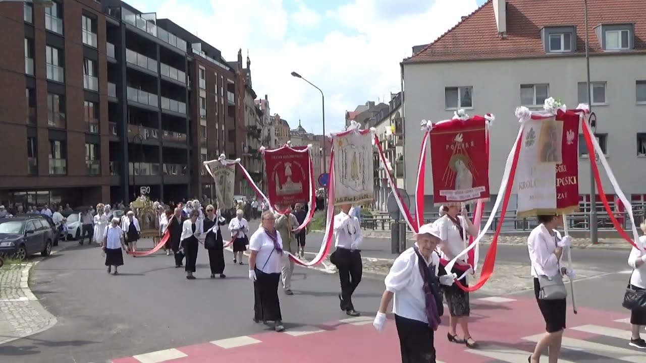 Procesja Bożego Ciała Poznań 2024 - U drzwi Twoich stoję Panie na ul.Chwaliszewo