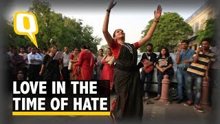 Love in the Time of Hate: Poetry Reclaims the Streets of Delhi - The Quint screenshot 1