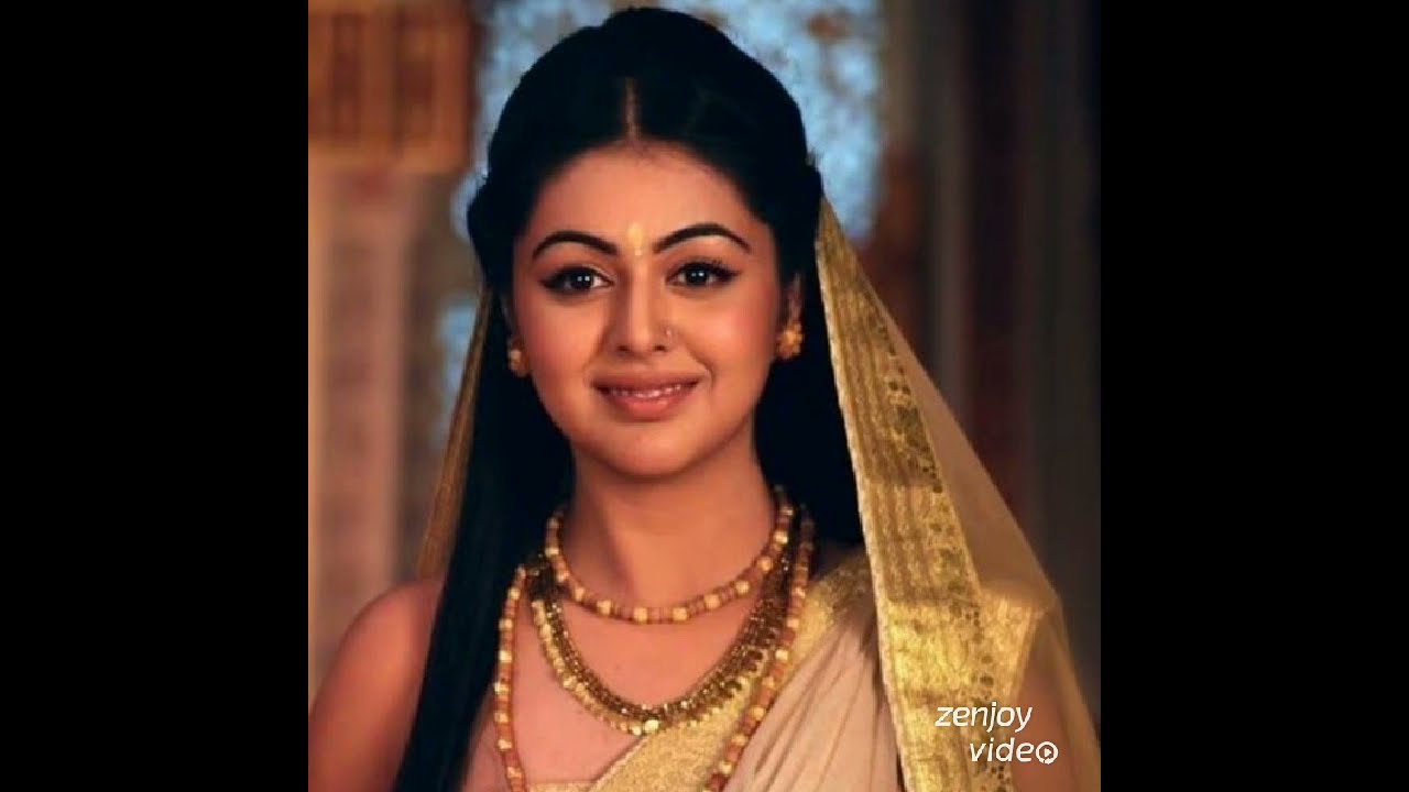 10 look of Shafaq Naaz as Kunti in Star Plus Mahabharata