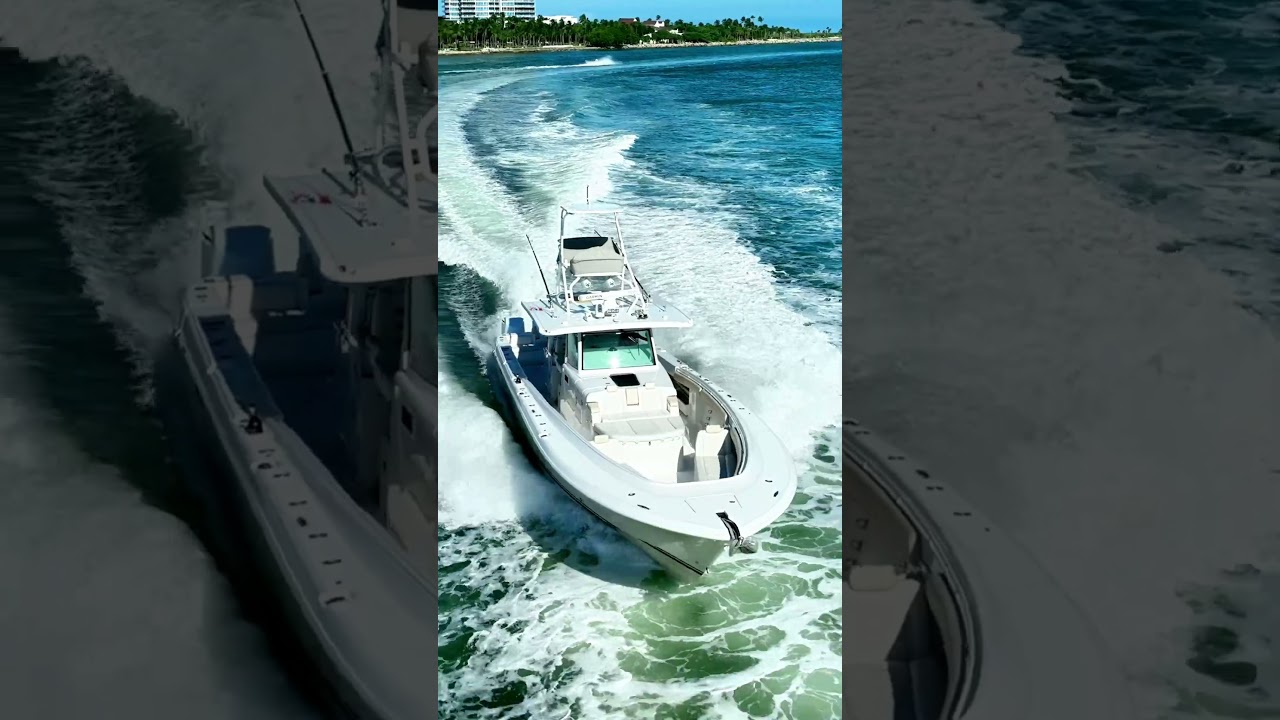 HCB cruising in style in Miami Beach. Is this a comfortable ride? 💪😎#centerconsoleboats #hcb