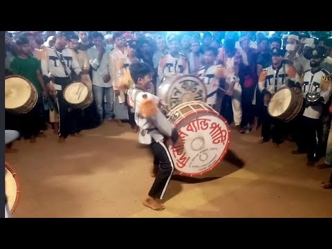 Maizbhandari drumming and Sanai playing Gauchia Haque Manzil Maizbhandar Sharif 29th Ashwin Orash Sharif