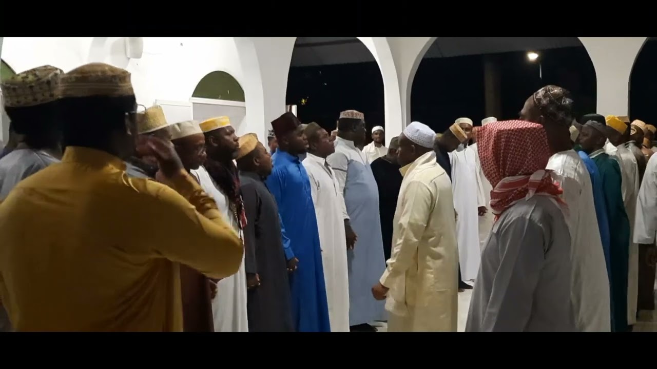 Dahira Acoua en hommage au défunt Ambdi Assani dit CHEHA 🙏🏾🙏🏾🙏🏾