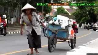 BAPAK & GEROBAK SAMPAH - Kisah Inspiratif - Yogyakarta [HD]