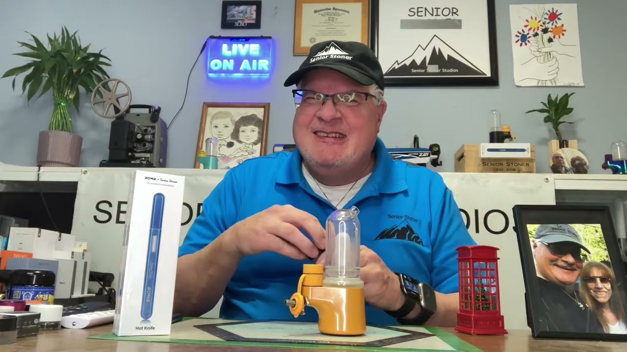 COLLABORATION DISCUSSION SENIOR STONER STUDIOS HOT KNIFE & SYKLOUD W FIDGET SPINNER IT’S CENTRIFICAL