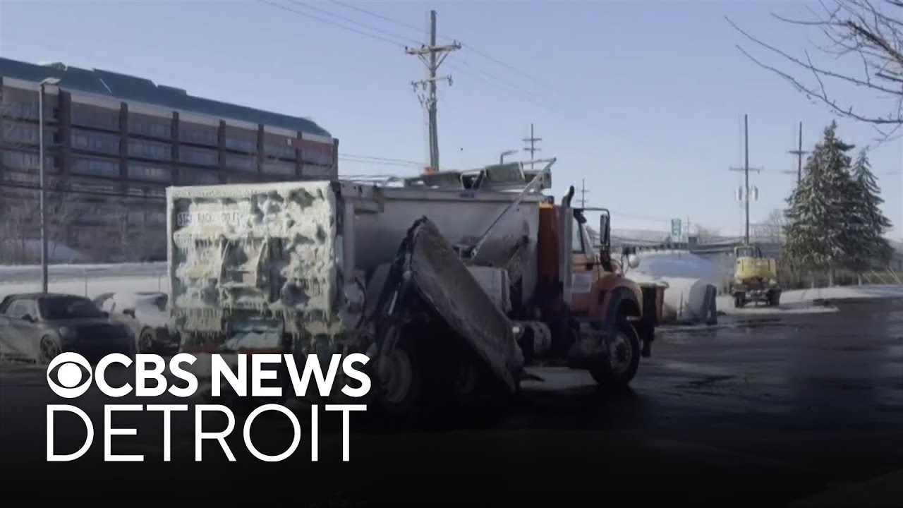 Southeast Michigan road crews scramble to clear snow-covered roads