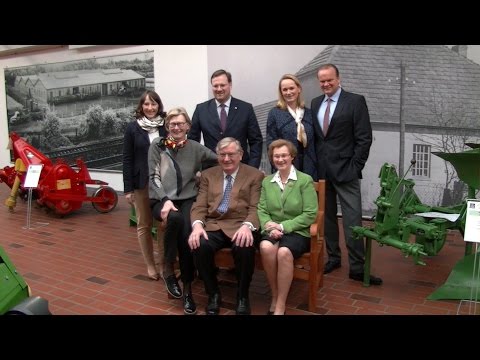 Familie Krone eröffnet Landtechnik Museum in Spelle