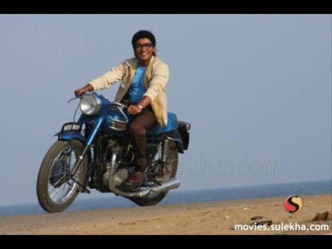 Vaaranam Aaiyaram - Mundinam Parthen MP3 Song