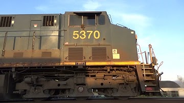 CSX ES40DC 5370 w/ Nice K5HL Leads Intermodal Q143-04 on 4/5/21