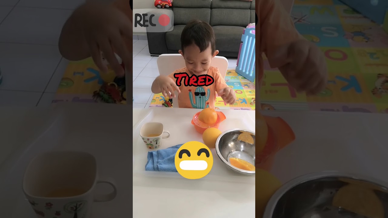 [Fine Motor Skill] Squeezing an Orange (with music)