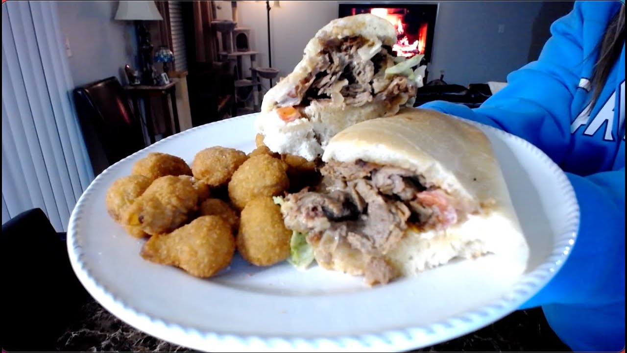 Сэндвич с чизстейком и грибы в панировке | Еда и общение #cheesesteak #eatwithme #eatingshow