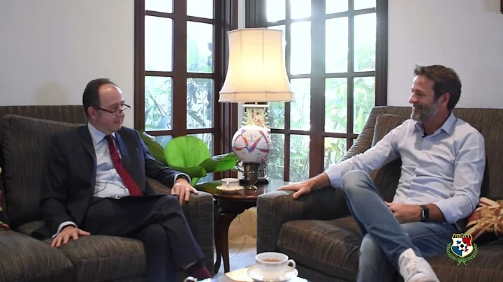Thomas Christiansen conversando con Tim Stew | Emb...