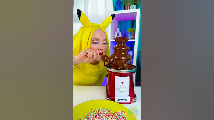 خدعة مذهلة لنافورة الشوكولاتة! 🍫💦 #حيل_طعام #اصنعها_بنفسك #إبداعي