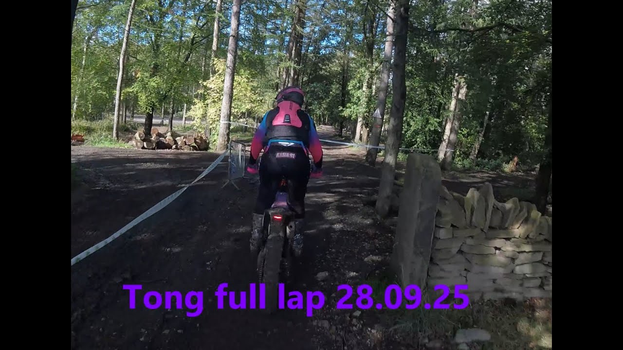 A very slippy lap of Tong with my grumpy husband  😁