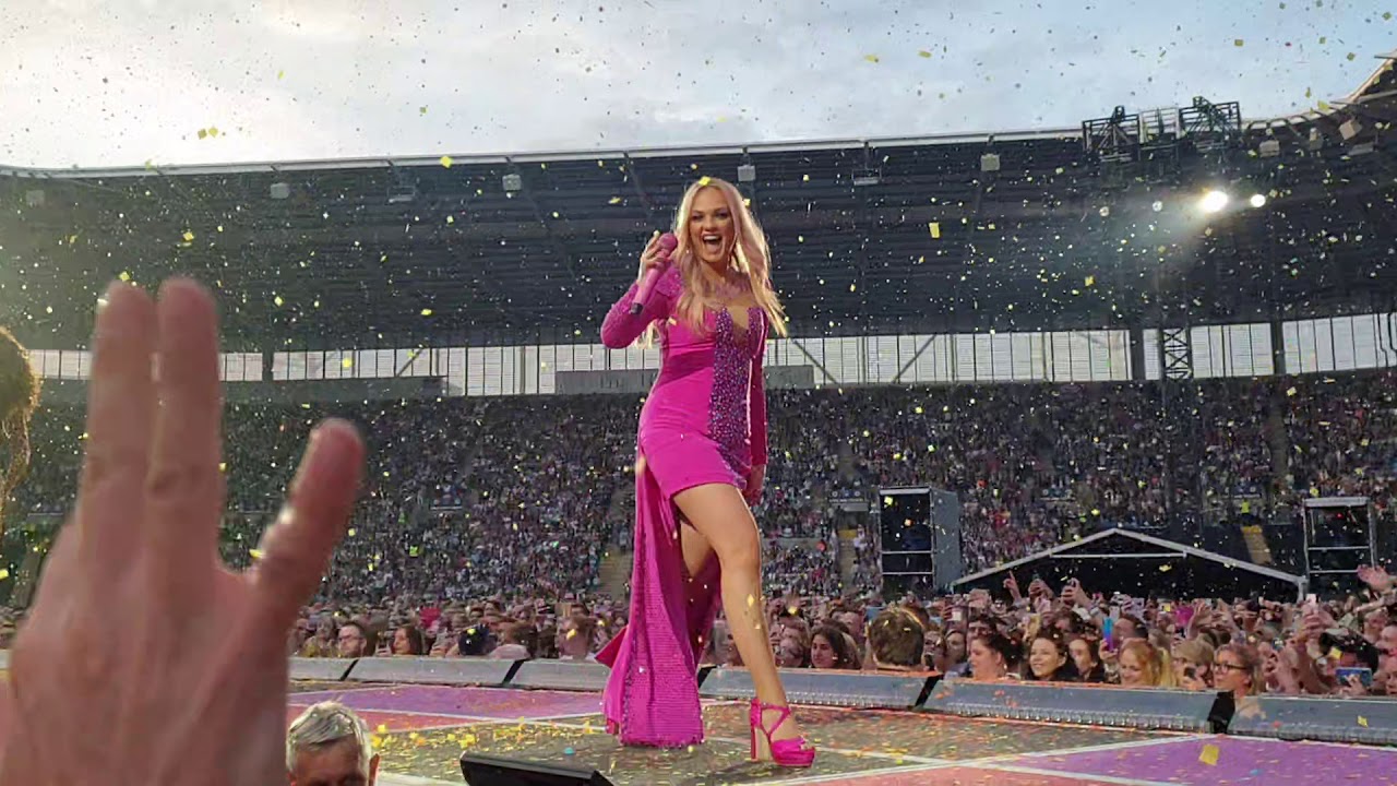 Spice Girls If U Can't Dance (Ending) + Who Do You Think You Are + Do It Live From Ceventry 06/03