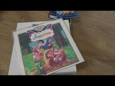 SNOW WHITE VHS v LD v DVD v BLU | Format comparison