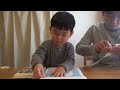 【じょうず〜ω】クーピーで迷路のドリルω パパとお絵かきの練習・シールを貼るのが楽しみな2歳3ヶ月のもっちゃん動画 ベビちゃんねる 赤ちゃん成長記録動画
